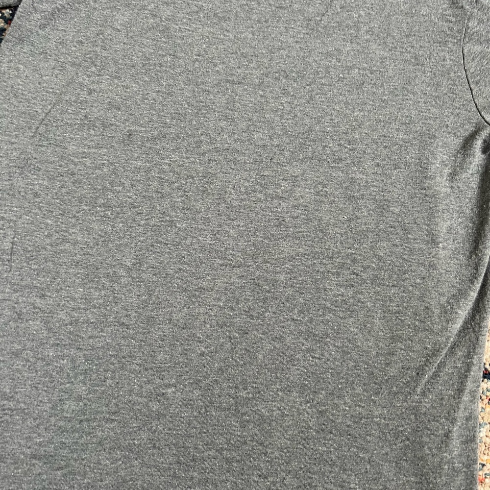 Kids Old Navy Tee - Picture 5 of 6